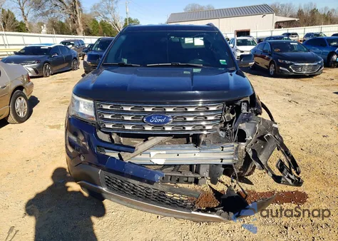 2017 Ford Explorer Xlt z USA, uszkodzony, nr VIN 1FM5K8D80HGD37913